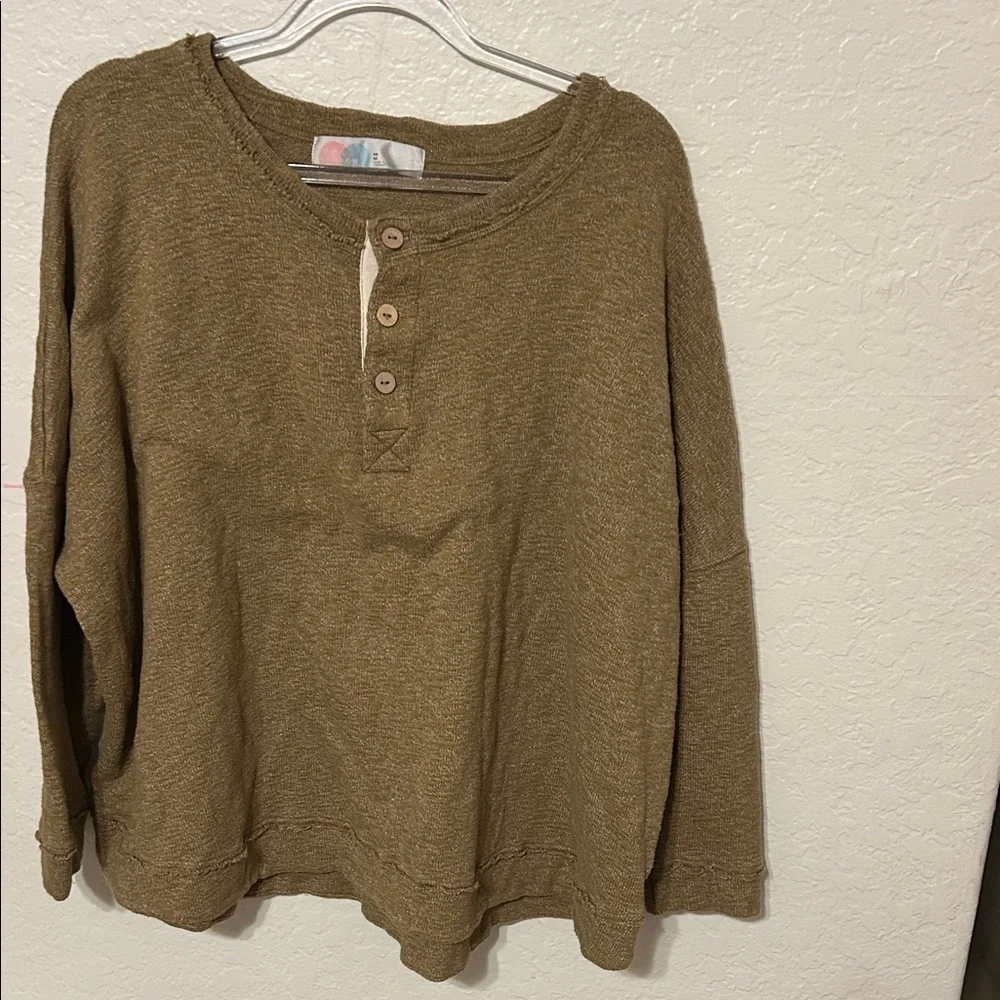 🚂FP Free People BEACH long sleeve Henley Top size M GUC